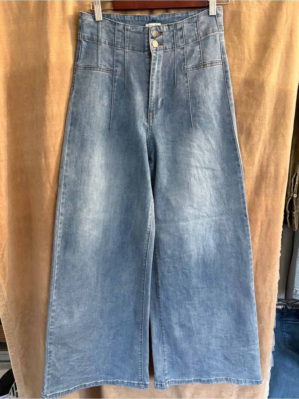 Easel Light Wash High-Waist Wide Leg Jeans small